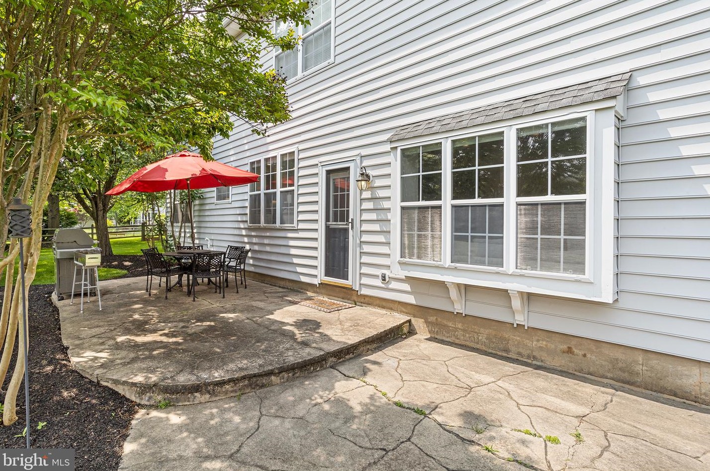 10 Chickory Pl, Upper Makefield PA  18940-1253 exterior