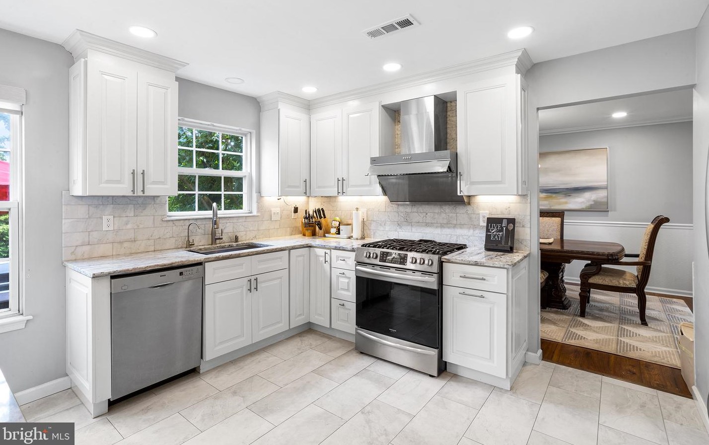 10 Chickory Pl, Upper Makefield PA  18940-1253 exterior