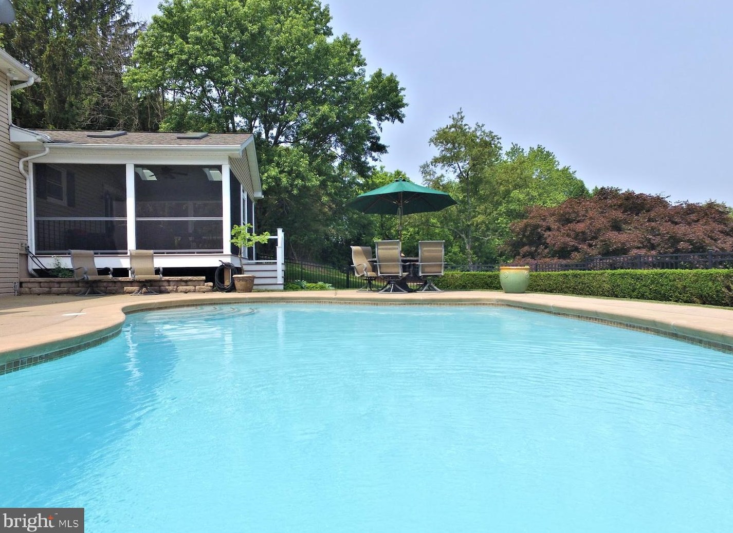 500 Summit Ln, Riegelsville, PA 18077
