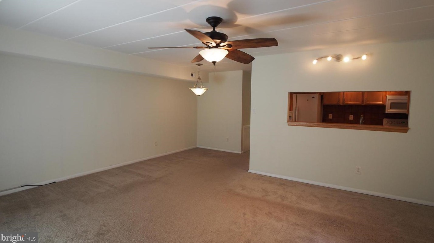 679 Sparrow Ln, Langhorne, PA 19047-5060