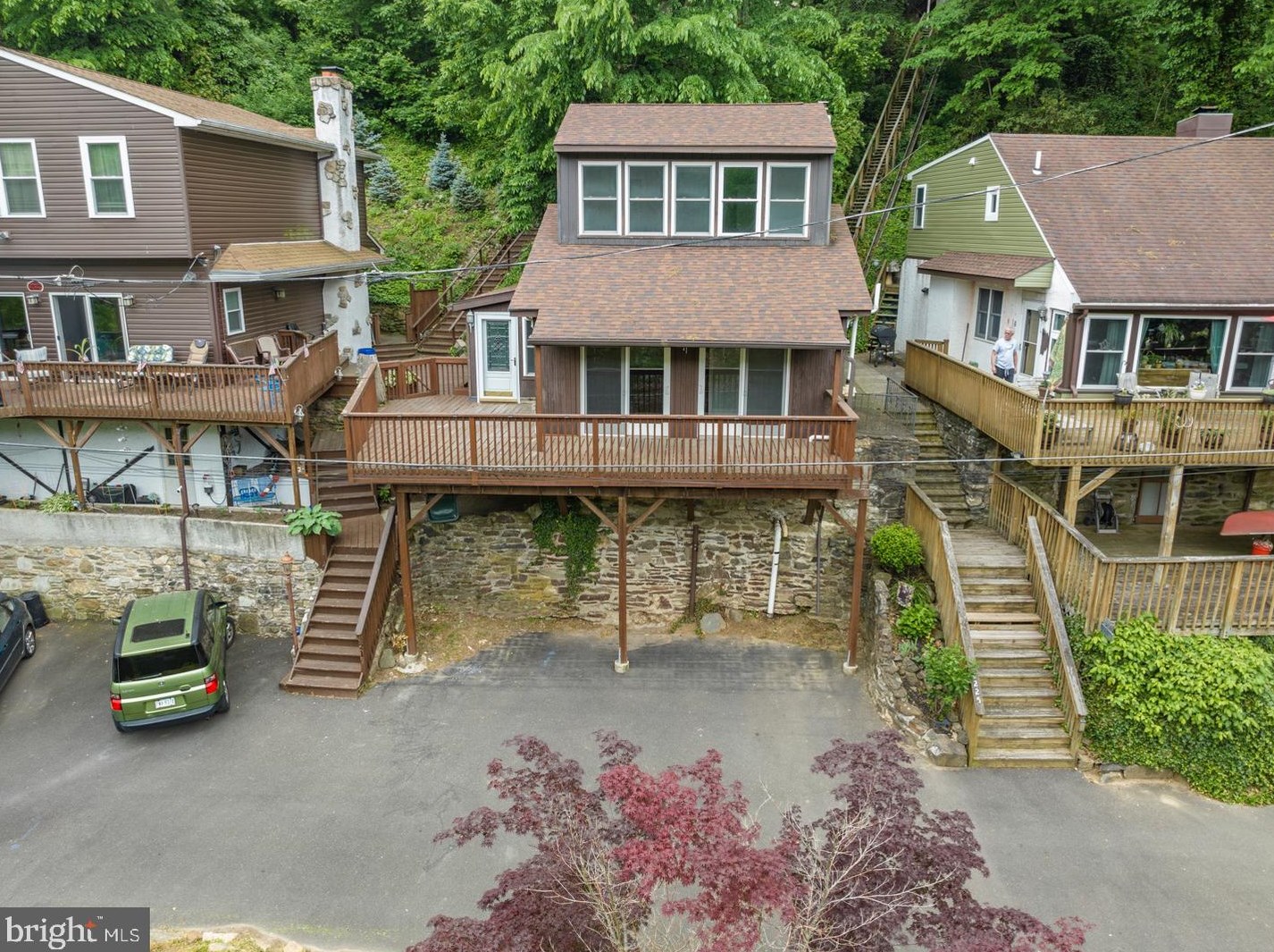 2216 Shore Rd, Langhorne, PA 19053-3546