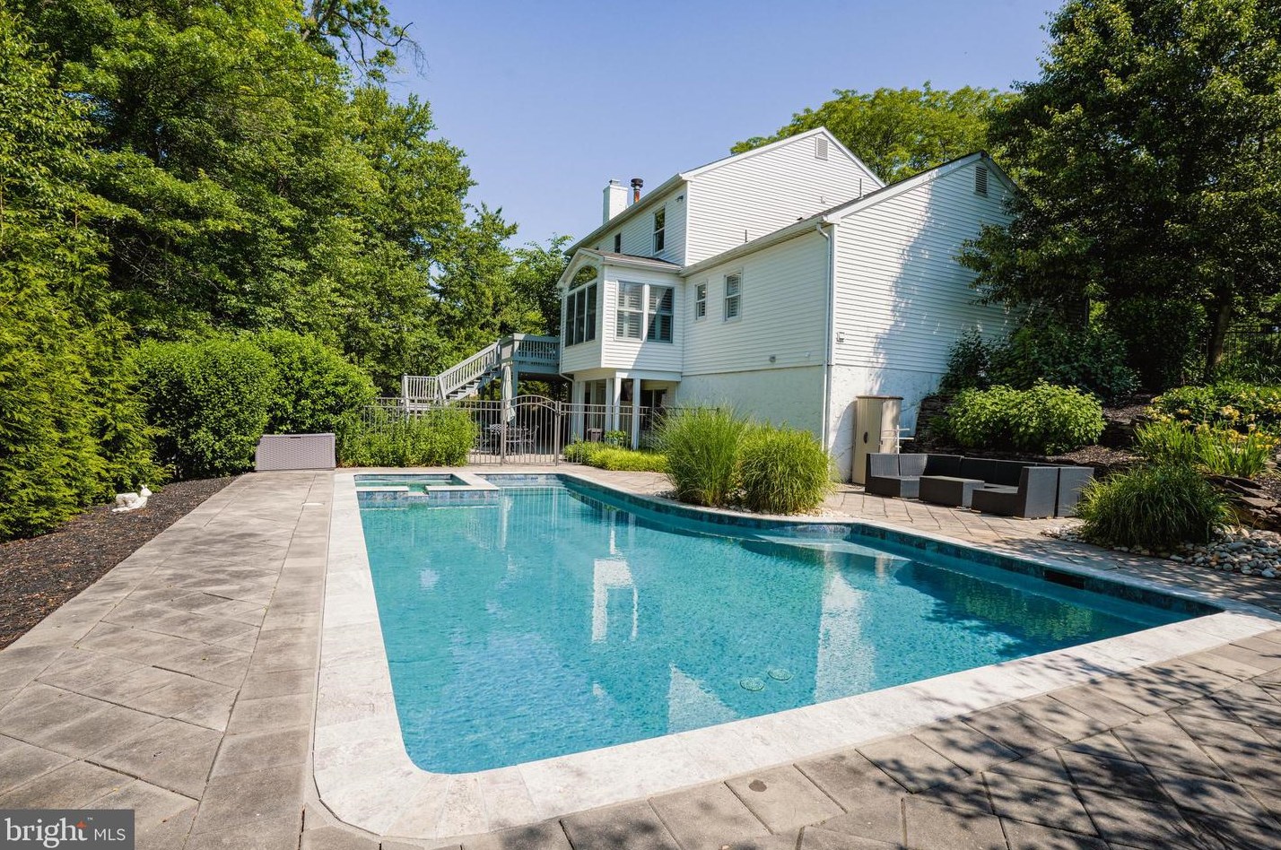 115 Valley View Way, Upper Makefield PA  18940-3901 exterior