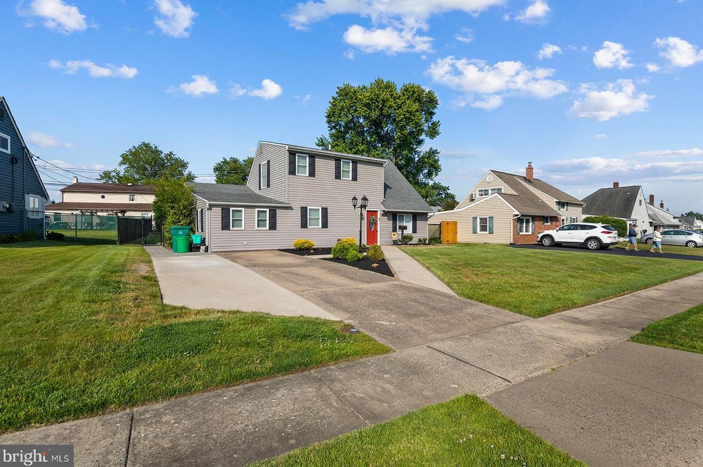 46 Russett Ln, Levittown, PA 19055