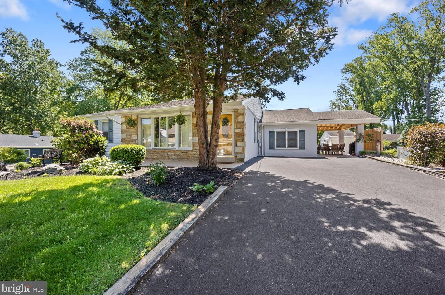 11 Crooked Rd, Langhorne, PA 19053-6315