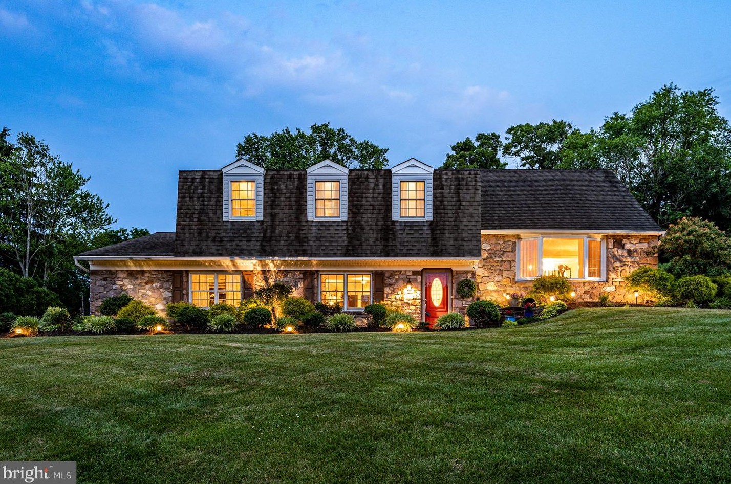 105 High Point Dr, Southampton, PA 18966-1650