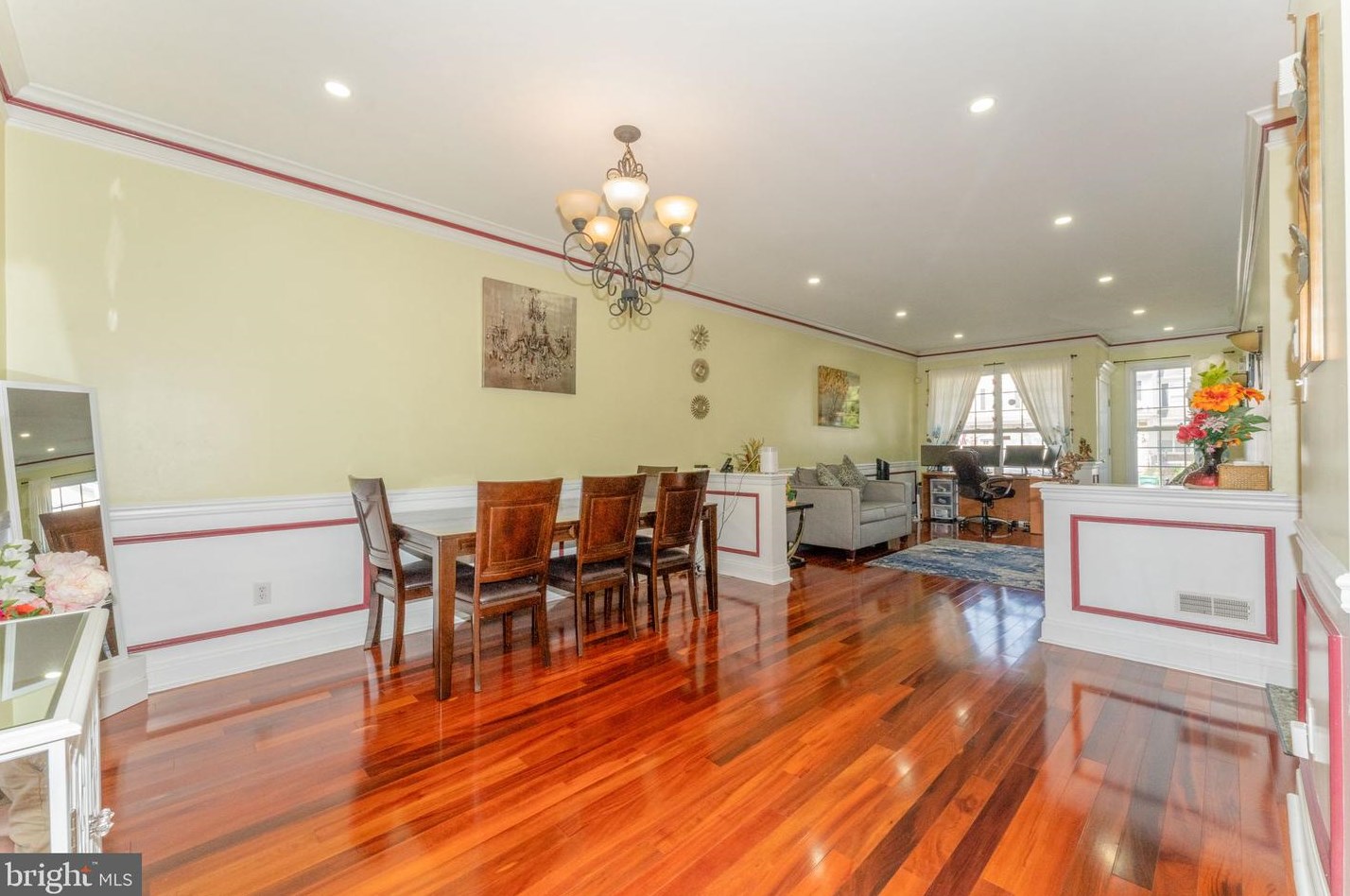 14 Wellington Rd, Upper Makefield PA  18940-2423 exterior