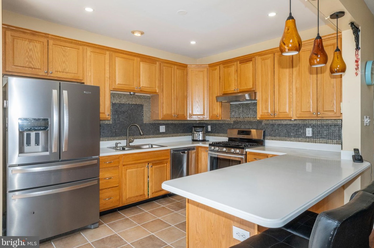 14 Wellington Rd, Upper Makefield PA  18940-2423 exterior