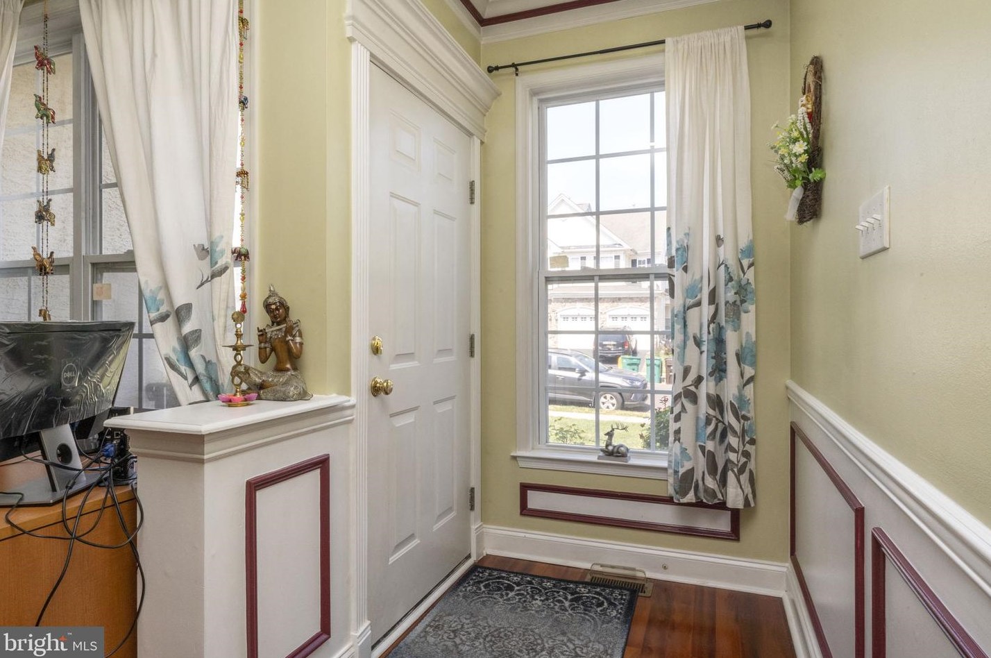 14 Wellington Rd, Upper Makefield PA  18940-2423 exterior