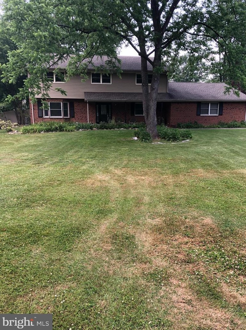 8 Wren Dr, Southampton, PA 18966