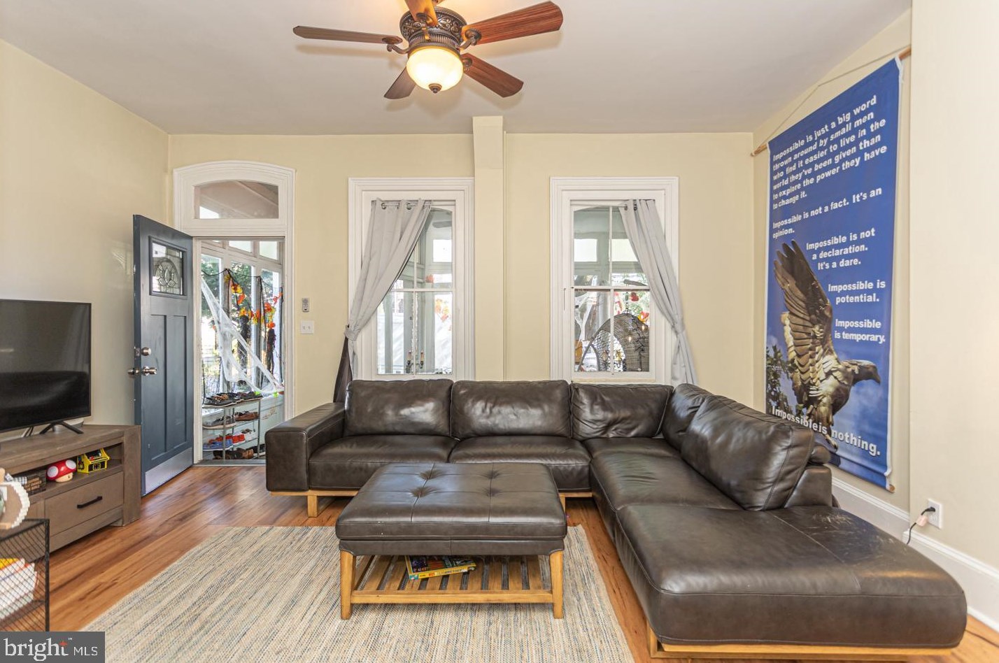 34 S Clinton St #1st Floor, Gardenville, PA 18901