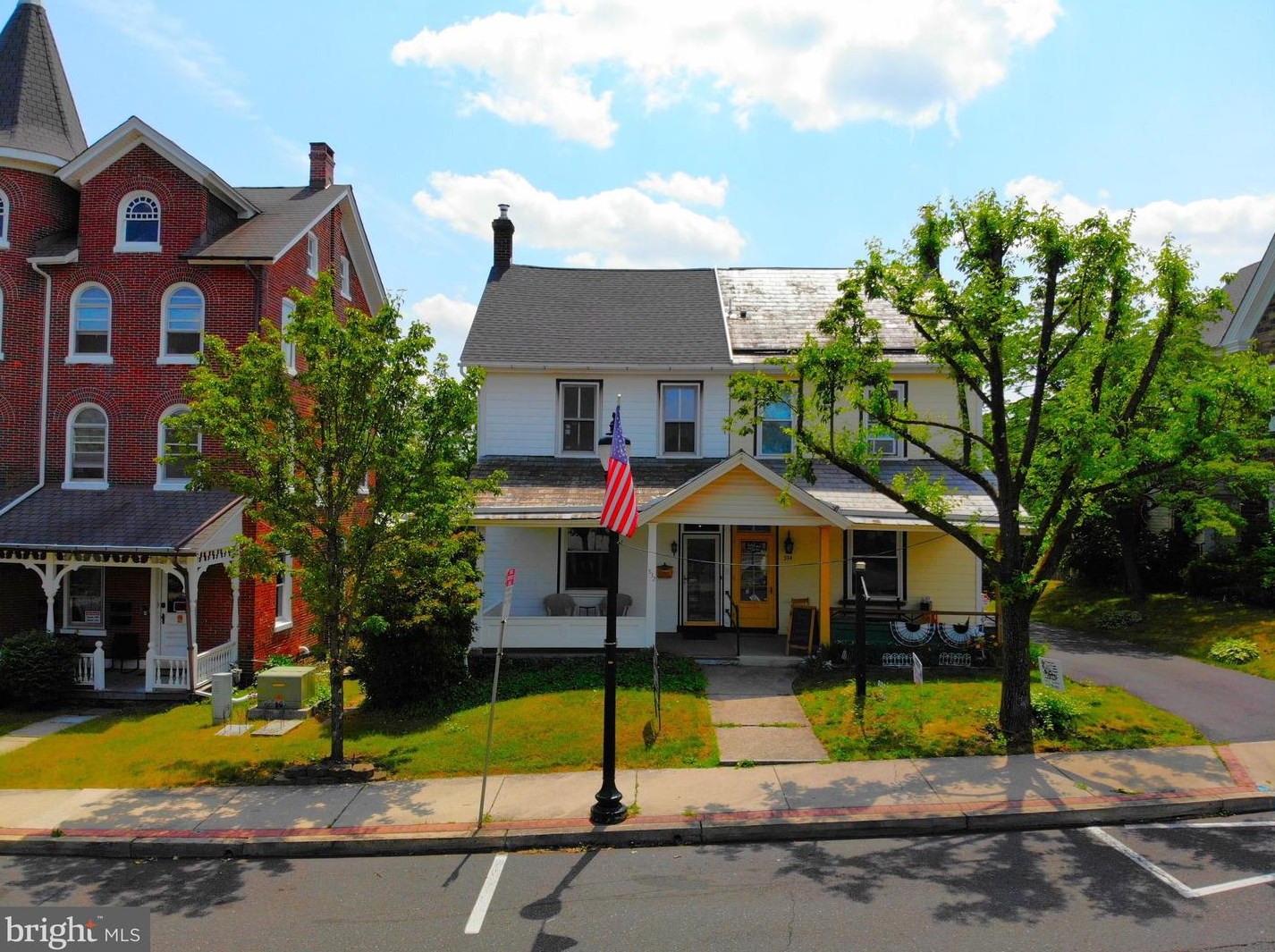 532 Market St, Perkasie, PA 18944-1419