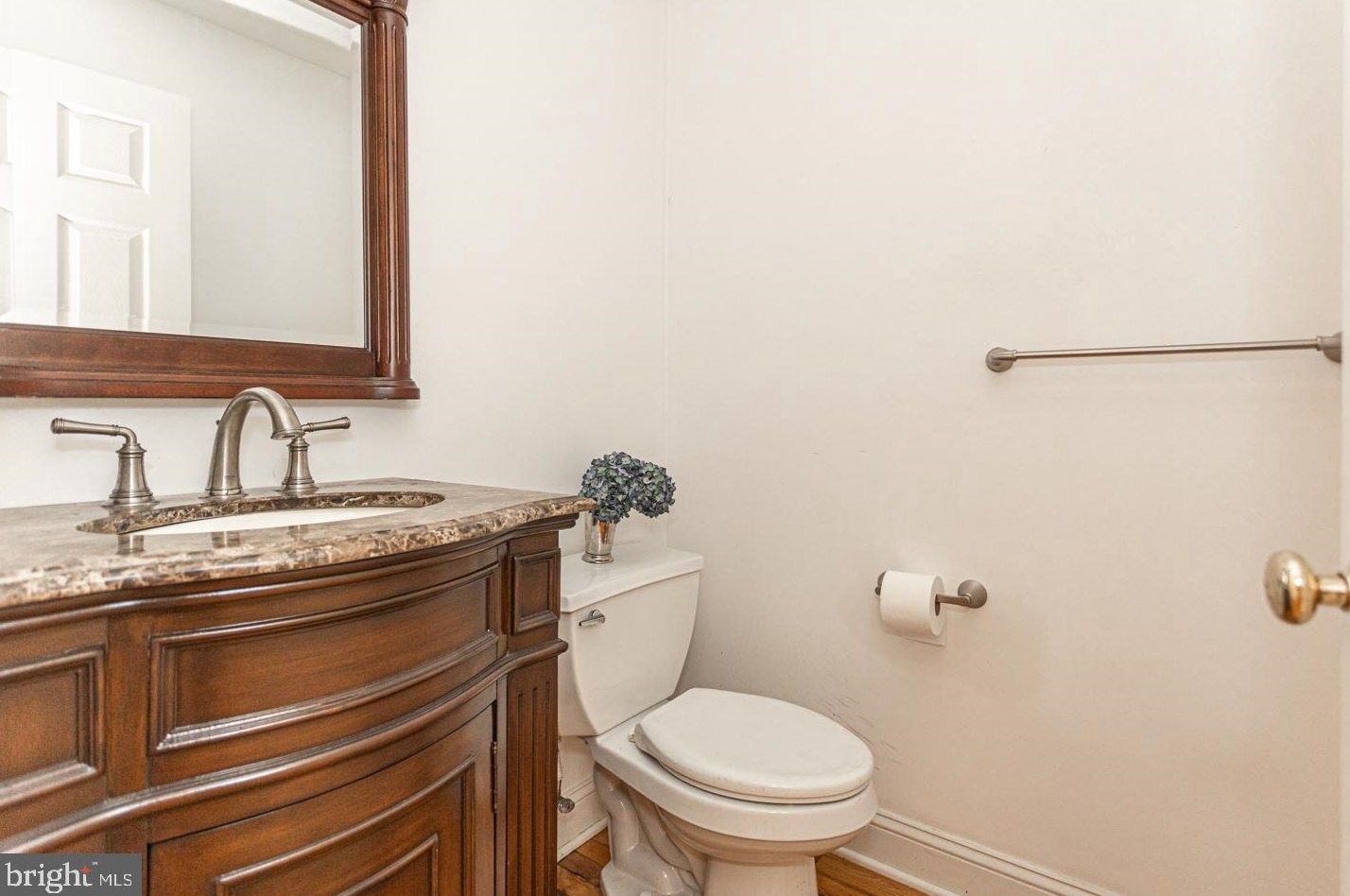 3 Casey Ct, Upper Makefield PA  18940-2621 exterior