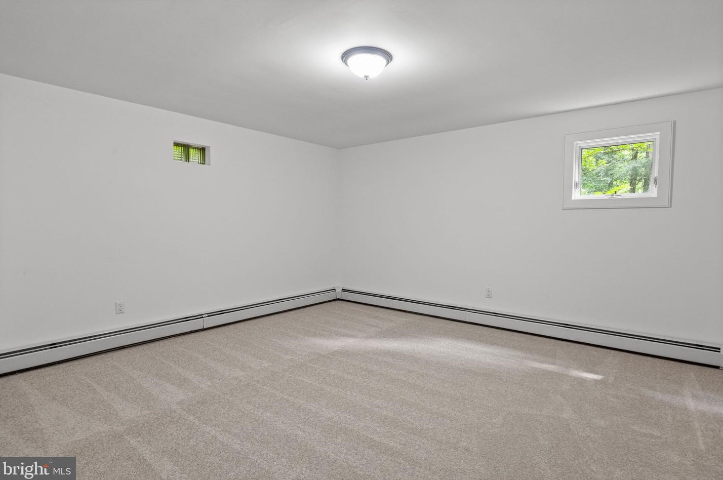 6975 Upper York Rd, New Hope PA  18938-9510 exterior