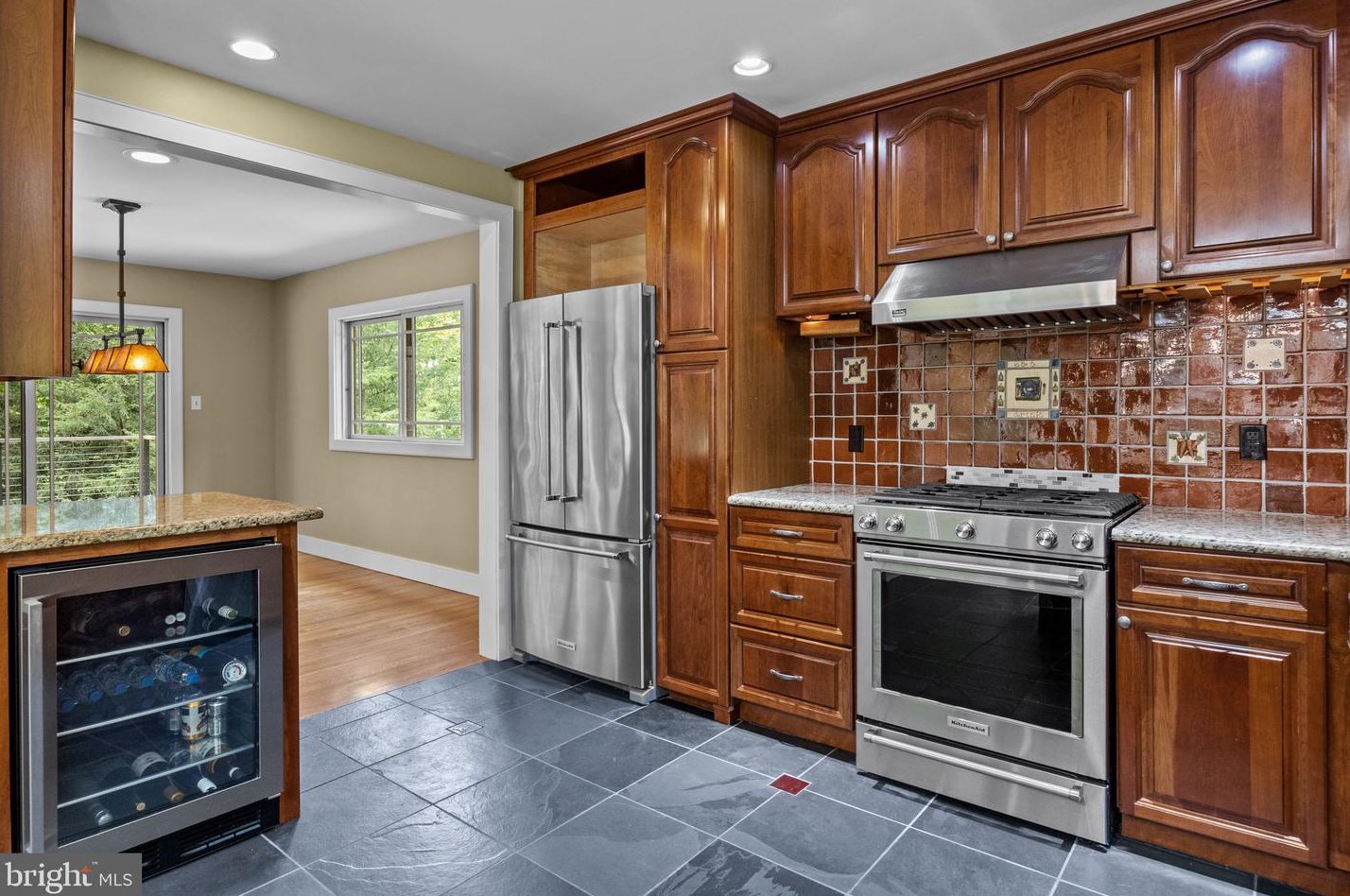 6975 Upper York Rd, New Hope PA  18938-9510 exterior