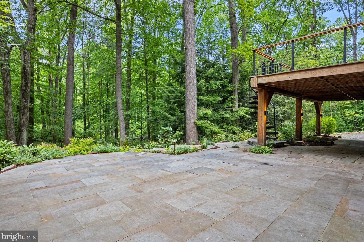 6975 Upper York Rd, New Hope PA  18938-9510 exterior