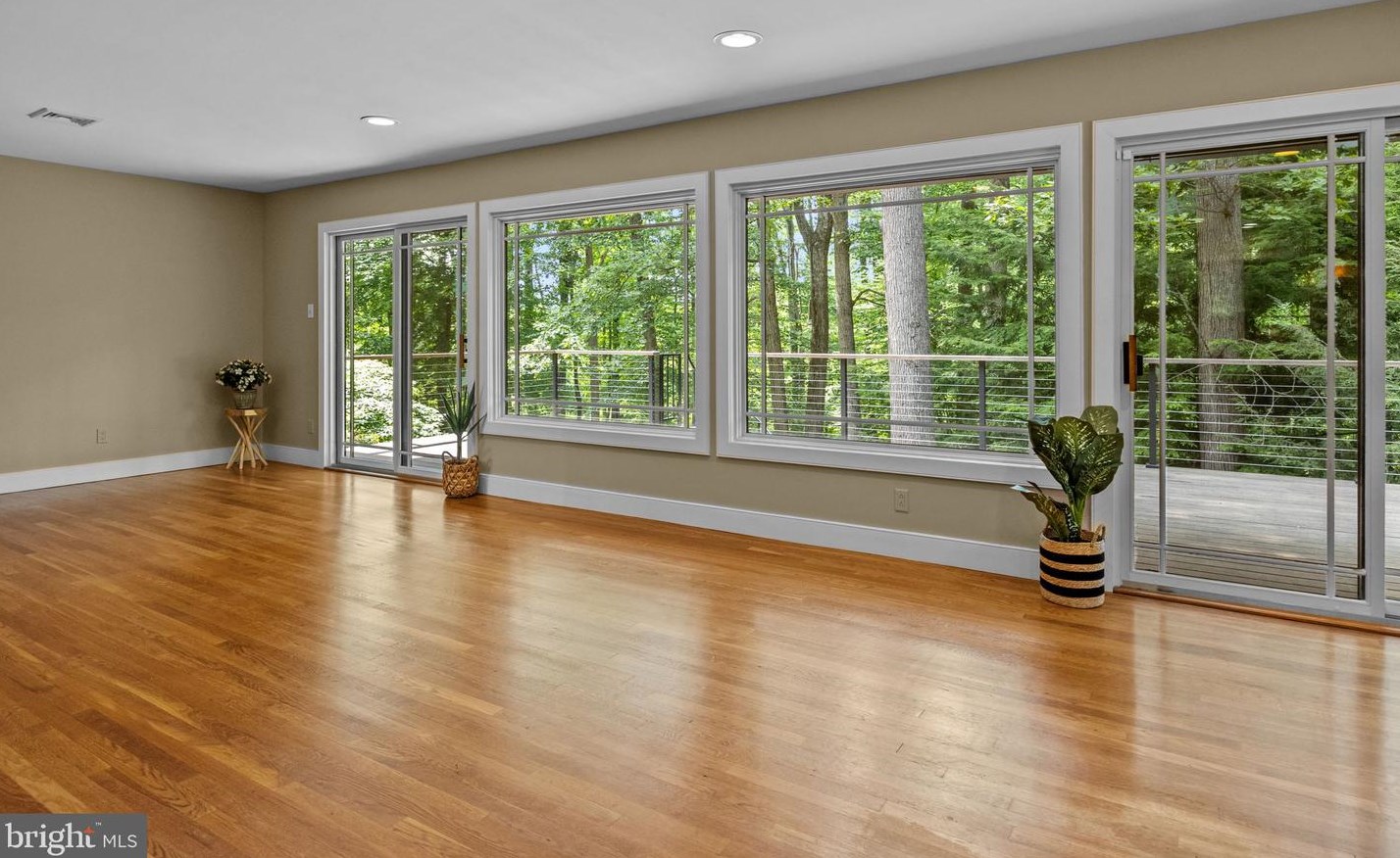 6975 Upper York Rd, New Hope PA  18938-9510 exterior