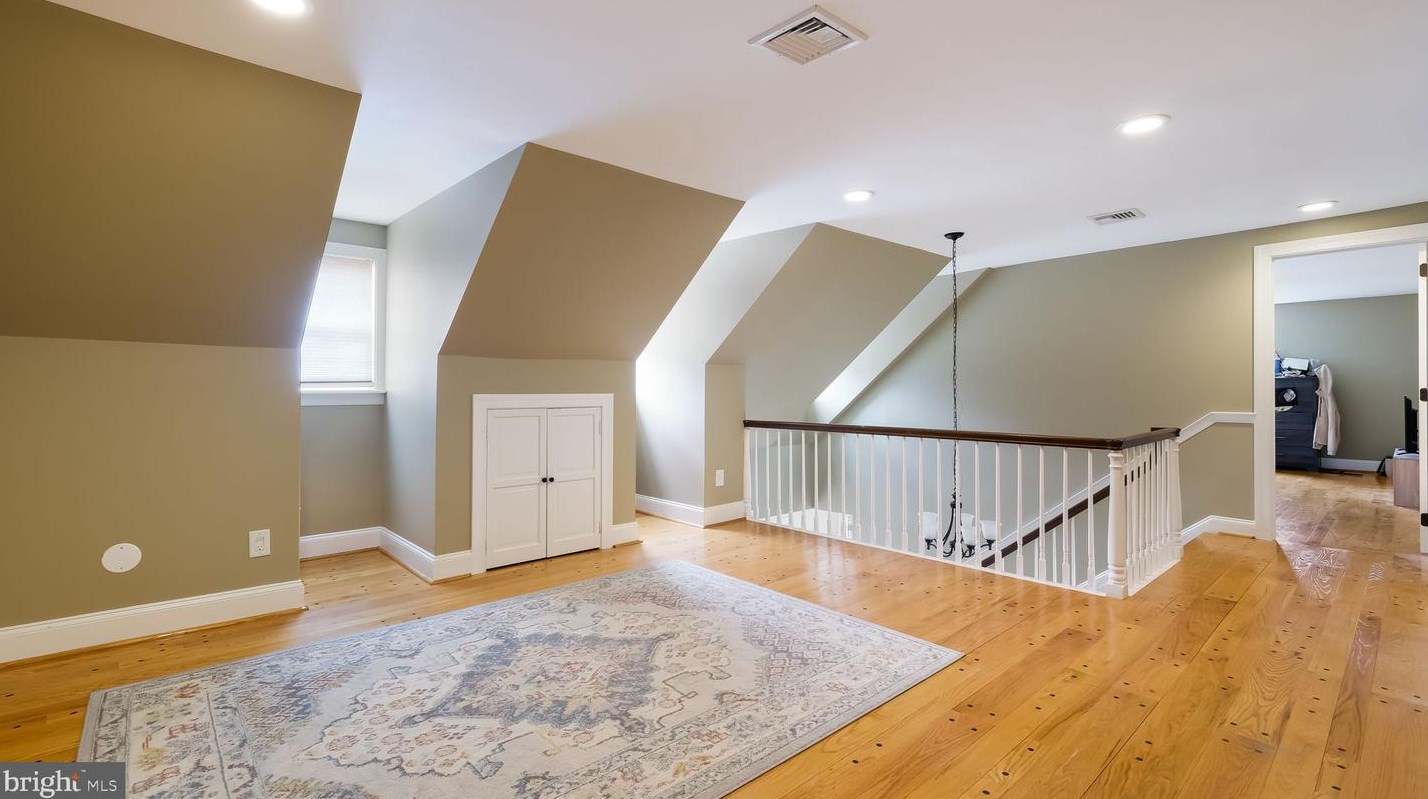 119 Timber Ridge Rd, Upper Makefield PA  18940-2809 exterior