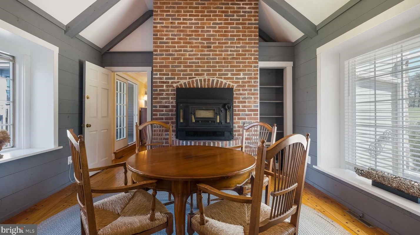 119 Timber Ridge Rd, Upper Makefield PA  18940-2809 exterior