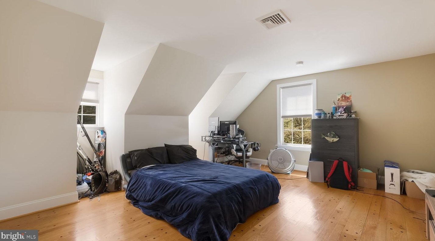 119 Timber Ridge Rd, Upper Makefield PA  18940-2809 exterior