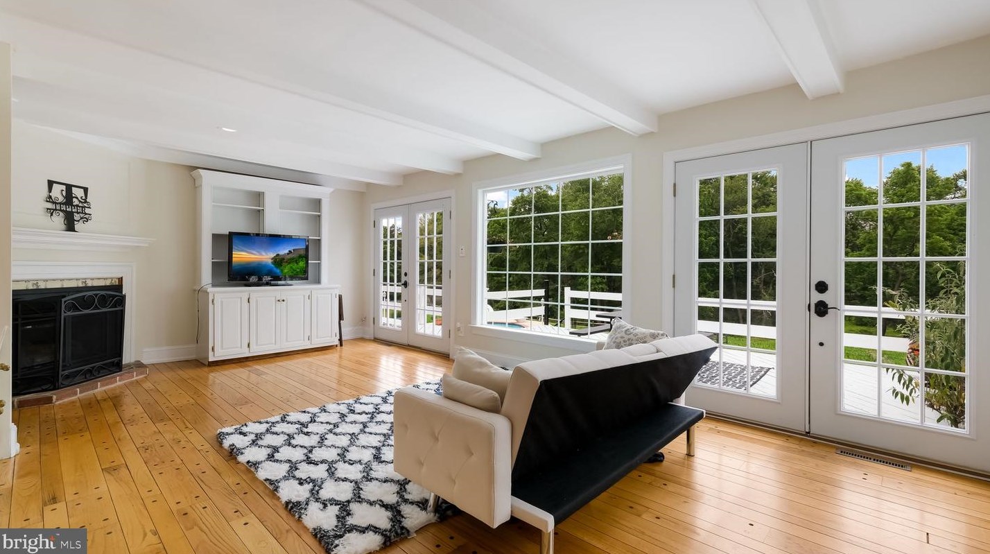 119 Timber Ridge Rd, Upper Makefield PA  18940-2809 exterior