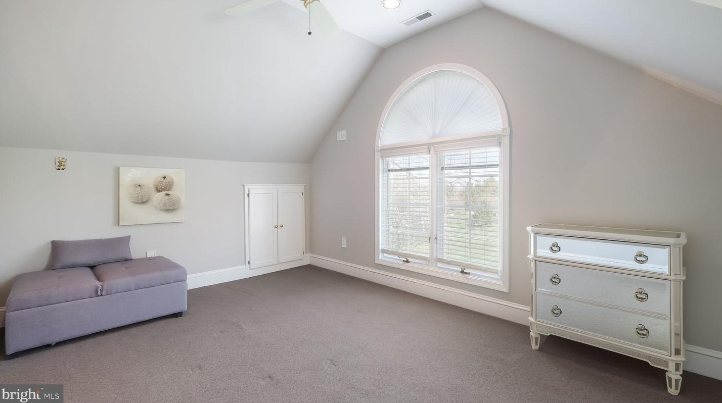 119 Timber Ridge Rd, Upper Makefield PA  18940-2809 exterior