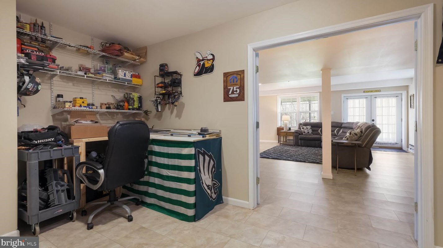 119 Timber Ridge Rd, Upper Makefield PA  18940-2809 exterior