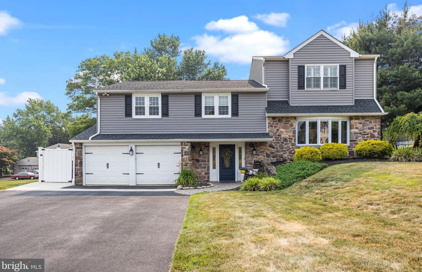 95 Johanna Dr, Southampton, PA 18966