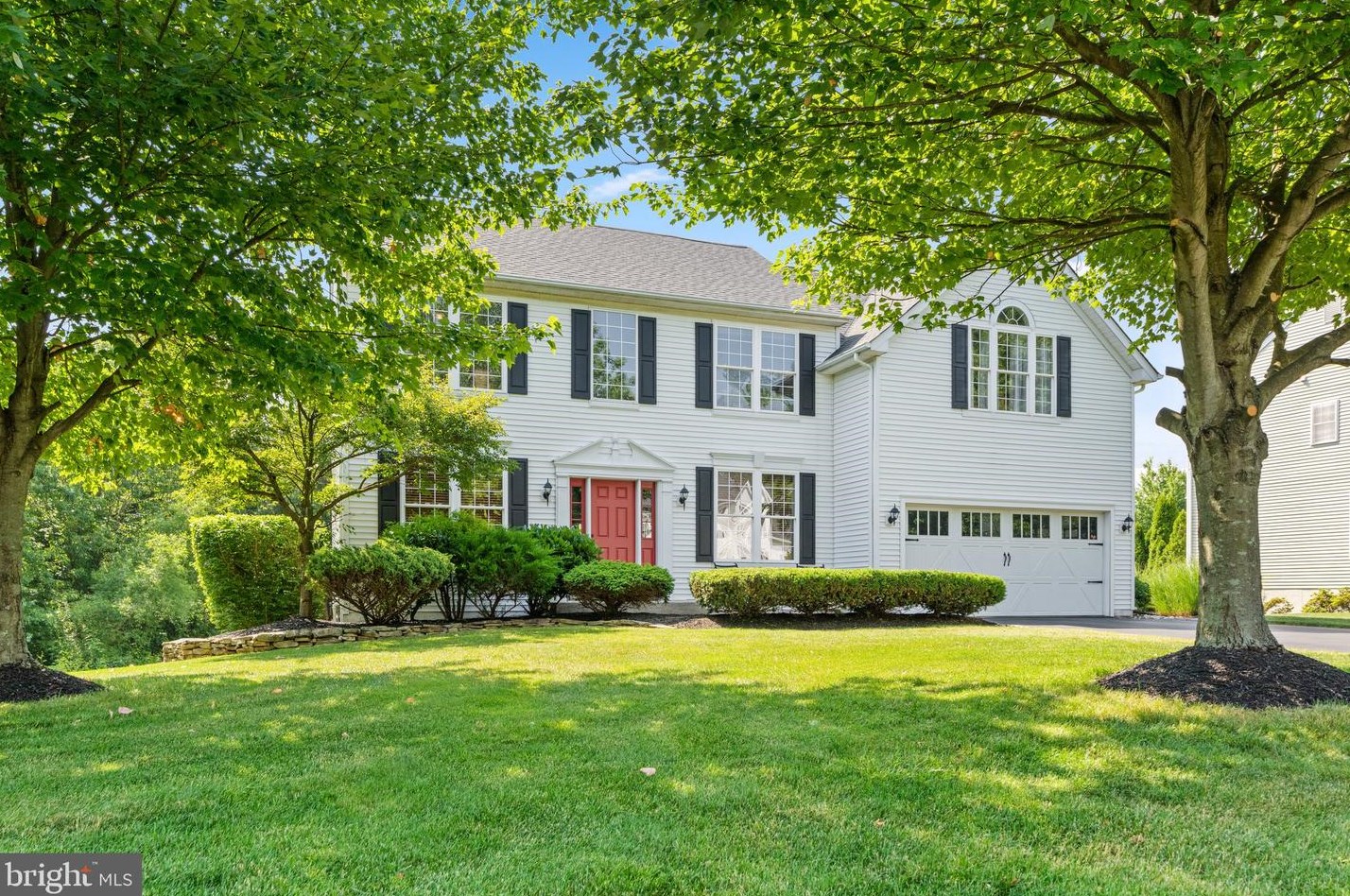 5312 Windtree Dr, Gardenville, PA