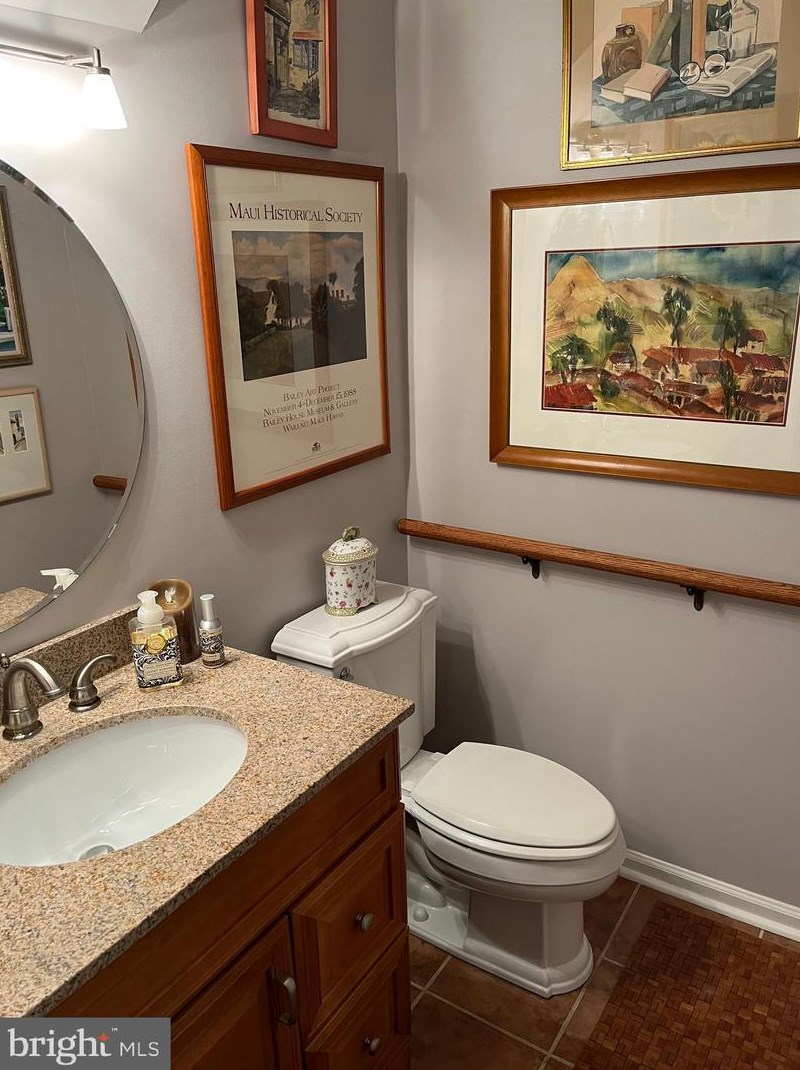 35 Cottonwood St, Upper Makefield PA  18940-3251 exterior