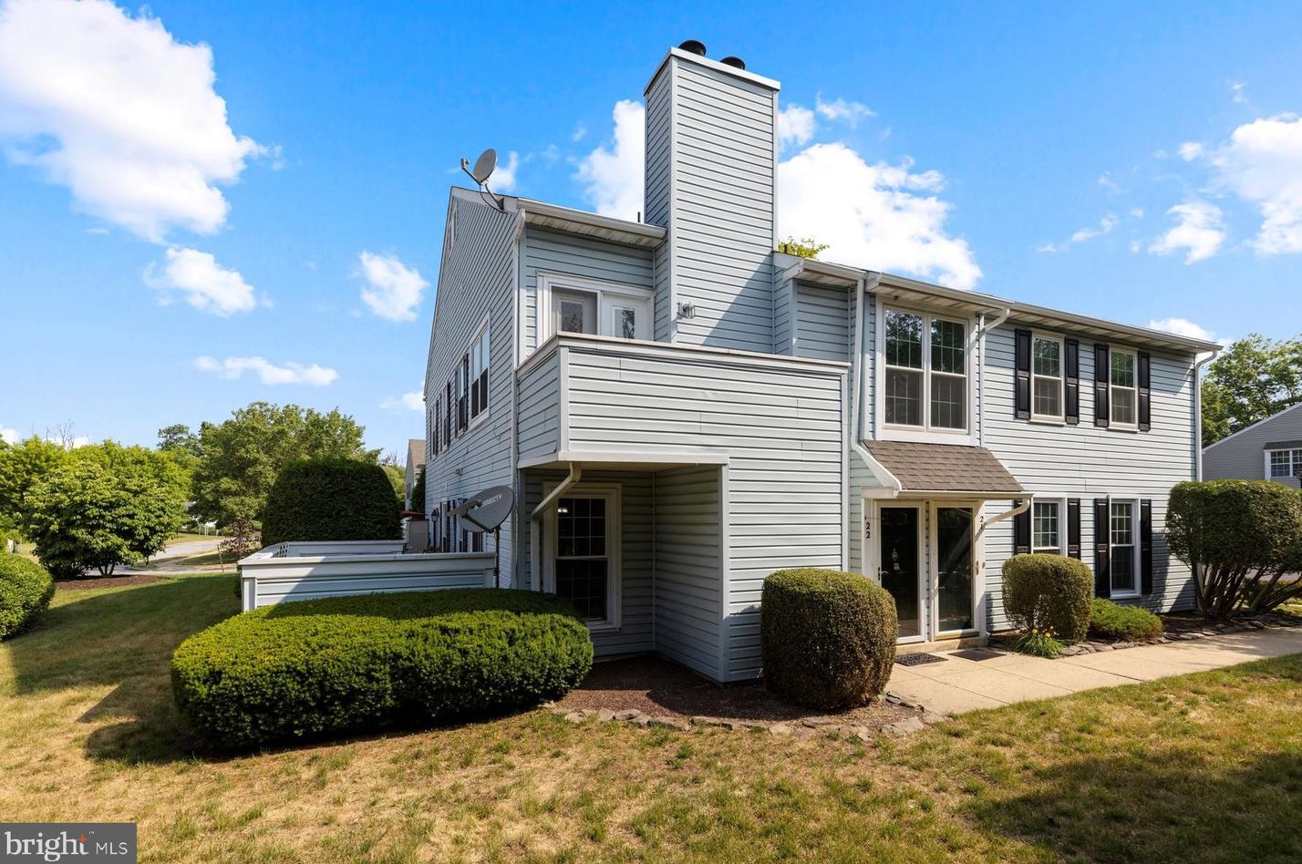 22 Meadow Ln, New Hope, PA 18938