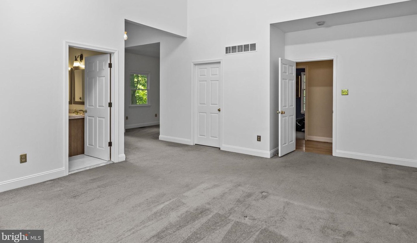 100 Jericho Valley Dr, Upper Makefield PA 18940-3632 exterior