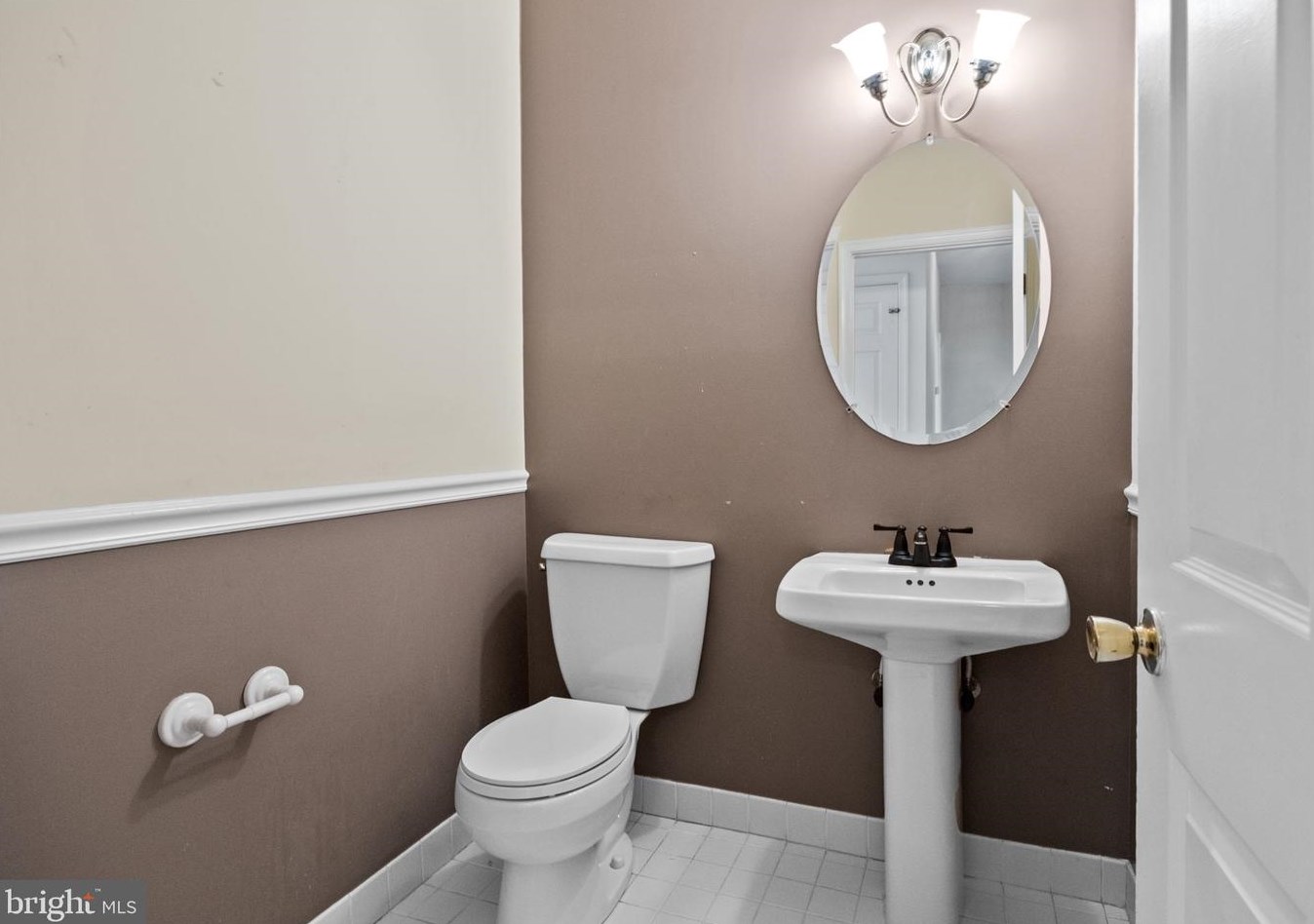 100 Jericho Valley Dr, Upper Makefield PA 18940-3632 exterior