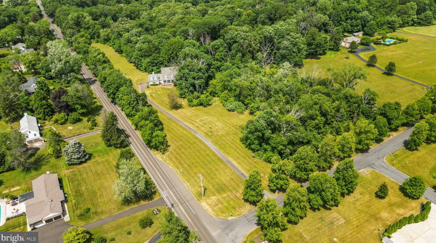 100 Jericho Valley Dr, Upper Makefield, PA 18940-3632