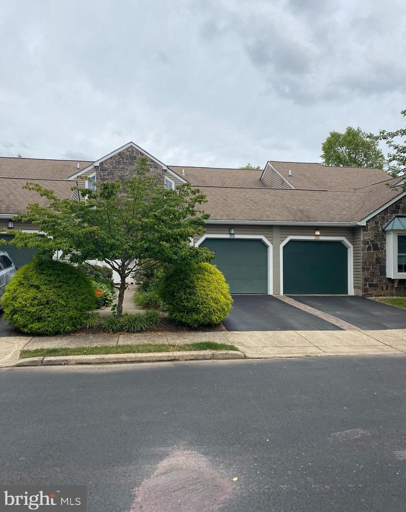 3103 Freemans Ln #3103, Southampton, PA 18966
