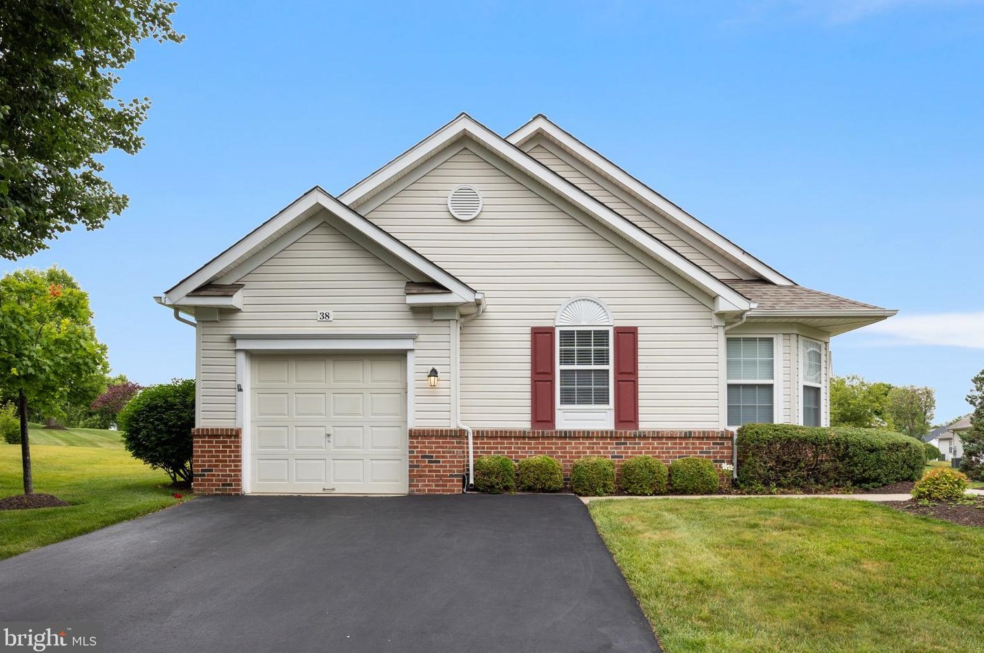 38 Zinnia Way, Langhorne, PA 19047