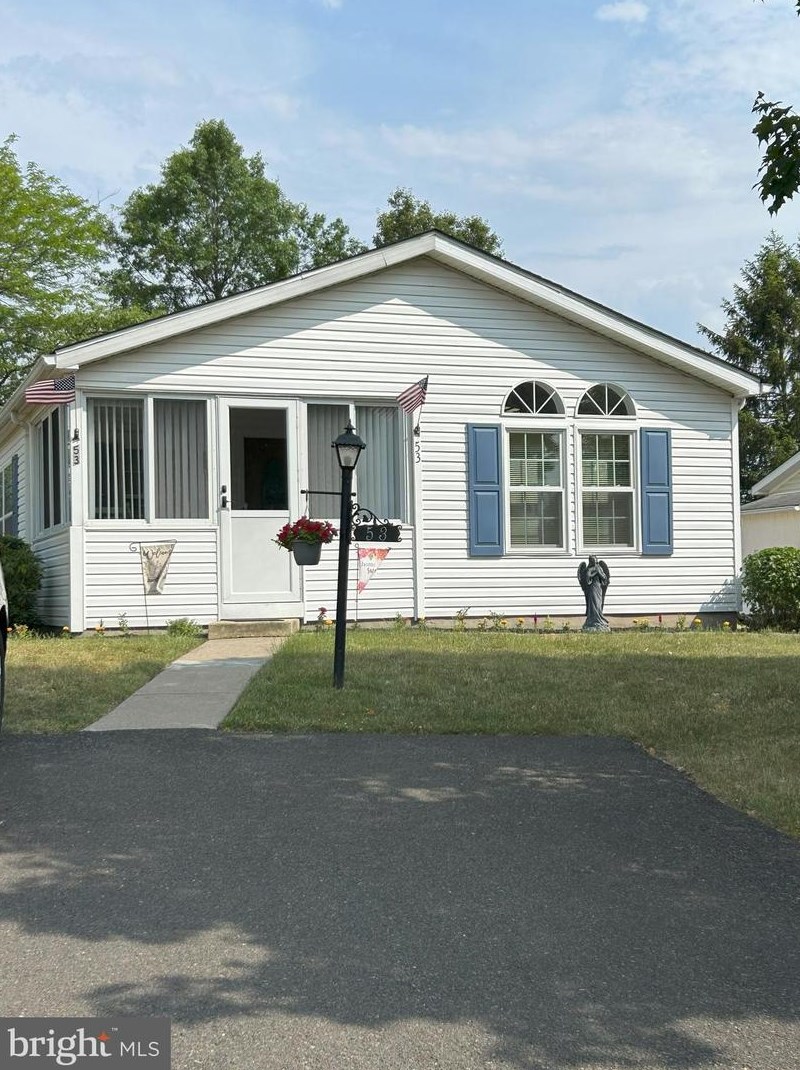 53 Juniper Cir, New Hope, PA 18938