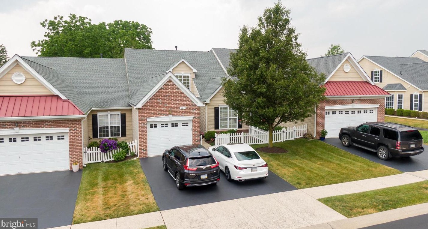 107 Devonshire Way, Sellersville, PA 18960-2890