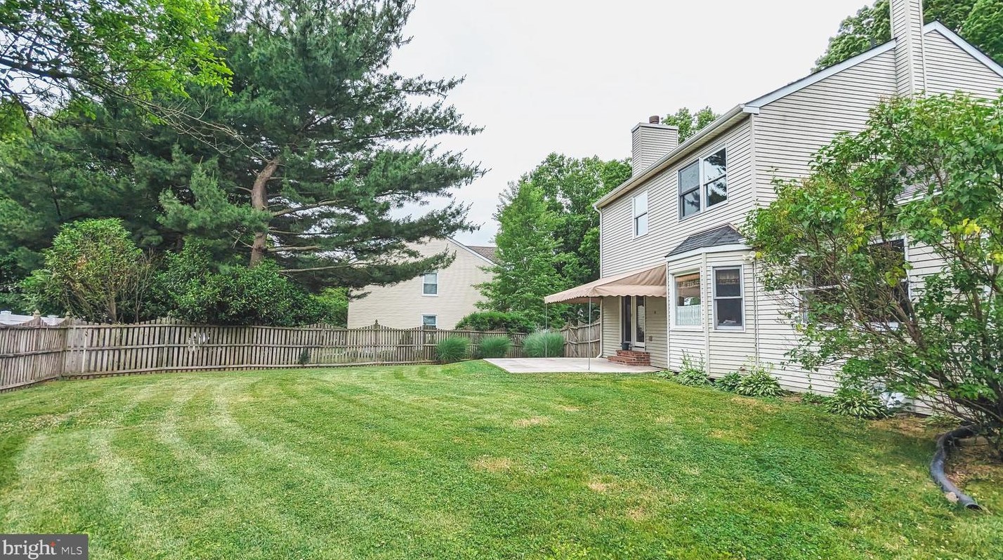 7 Bolton Cir, Upper Makefield PA  18940-1866 exterior