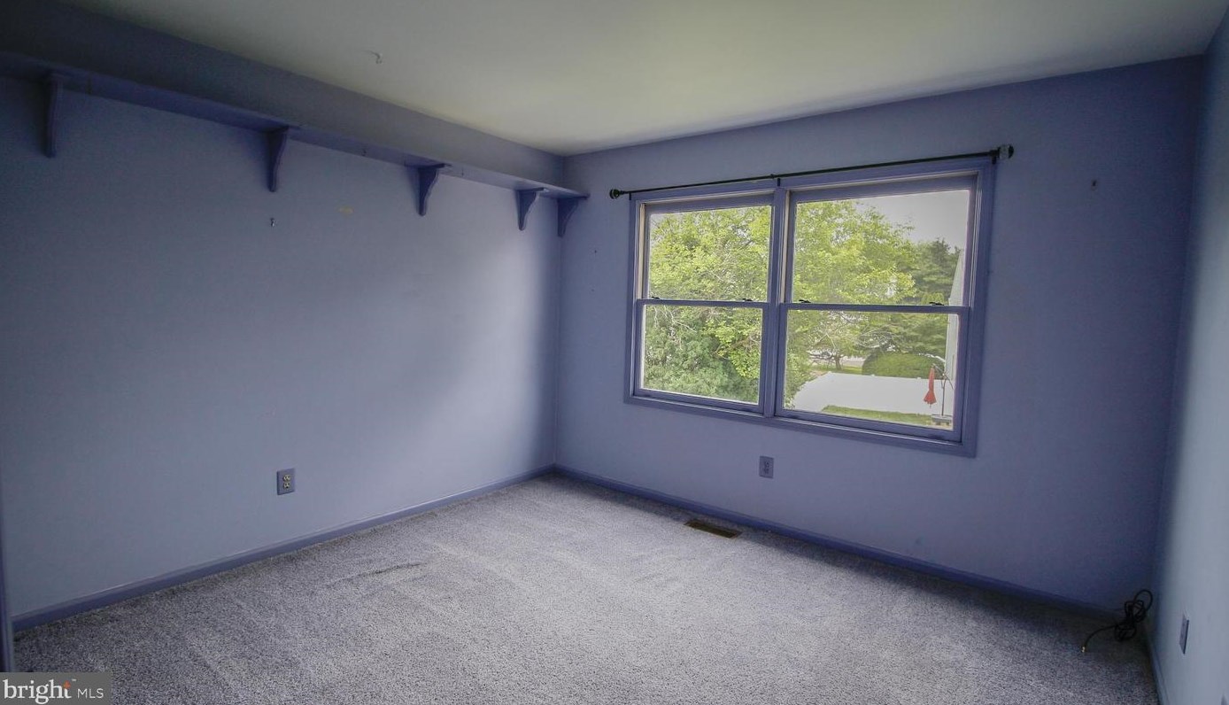 7 Bolton Cir, Upper Makefield PA  18940-1866 exterior