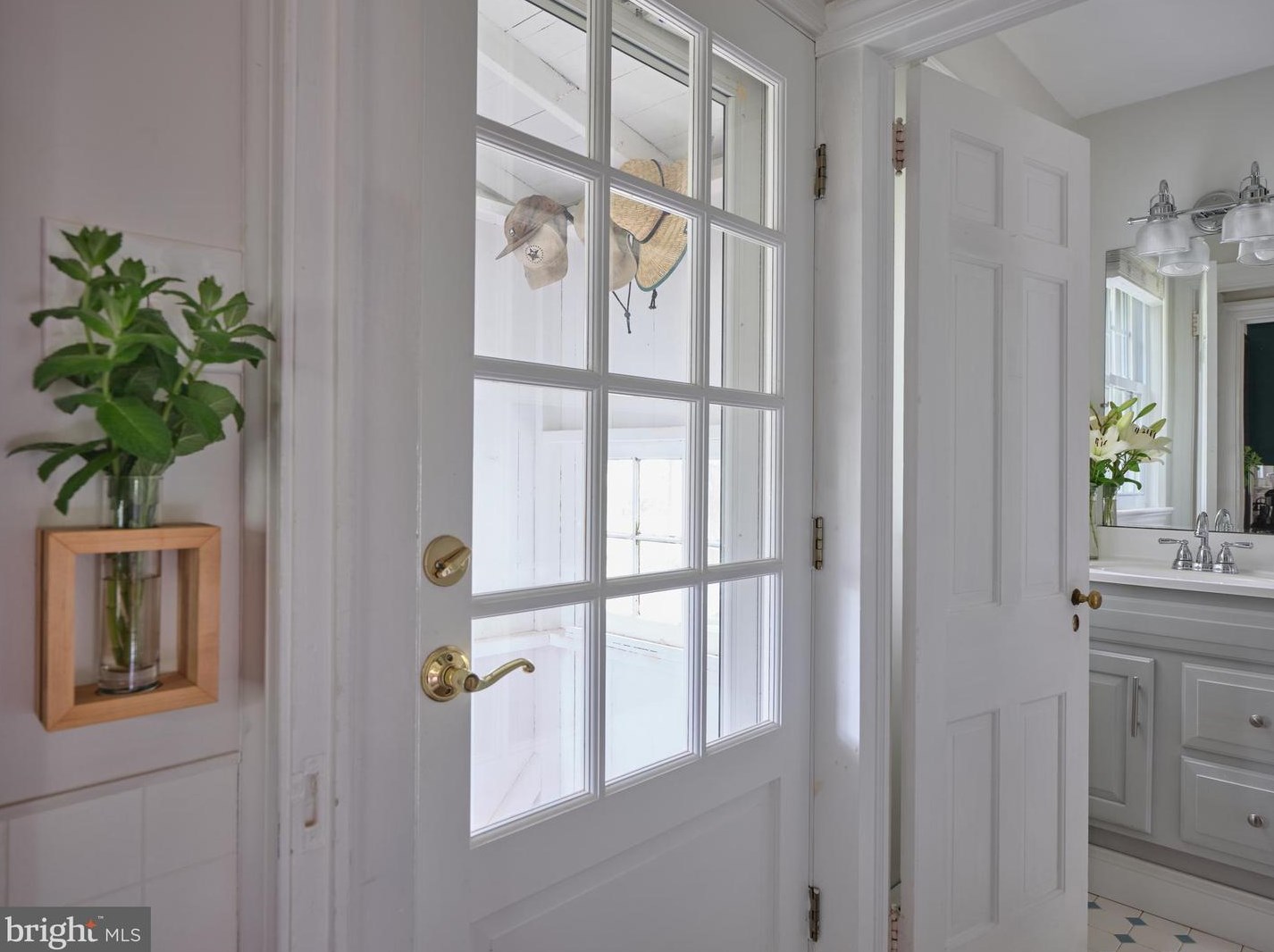 655 Linton Hill Rd, Upper Makefield PA  18940-1205 exterior