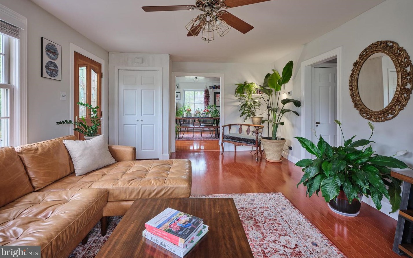 655 Linton Hill Rd, Upper Makefield PA  18940-1205 exterior