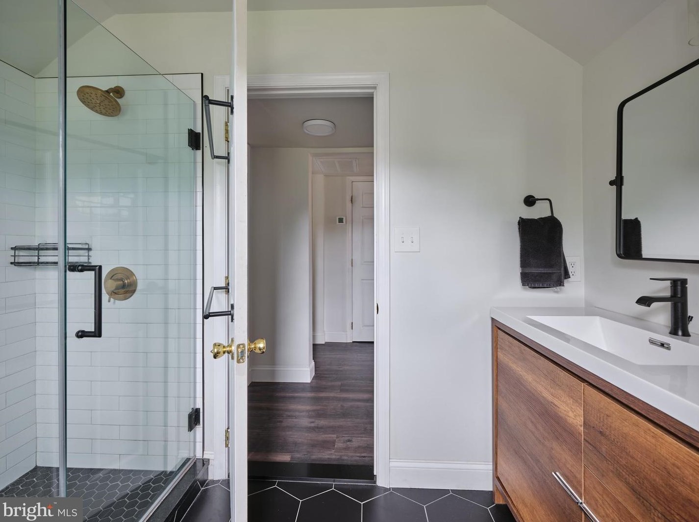 655 Linton Hill Rd, Upper Makefield PA  18940-1205 exterior