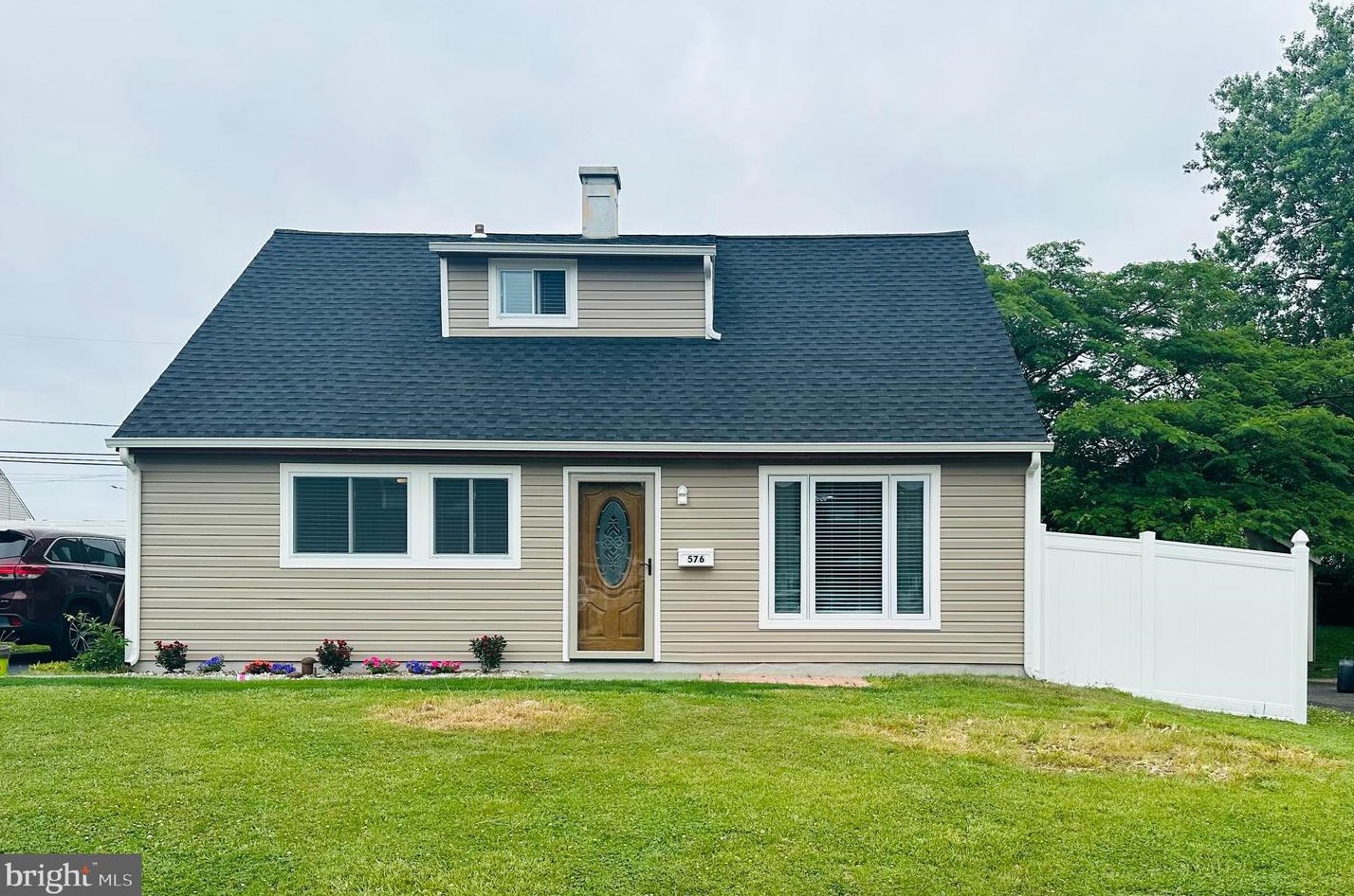 576 Carlisle Dr, Yardley, PA 19067