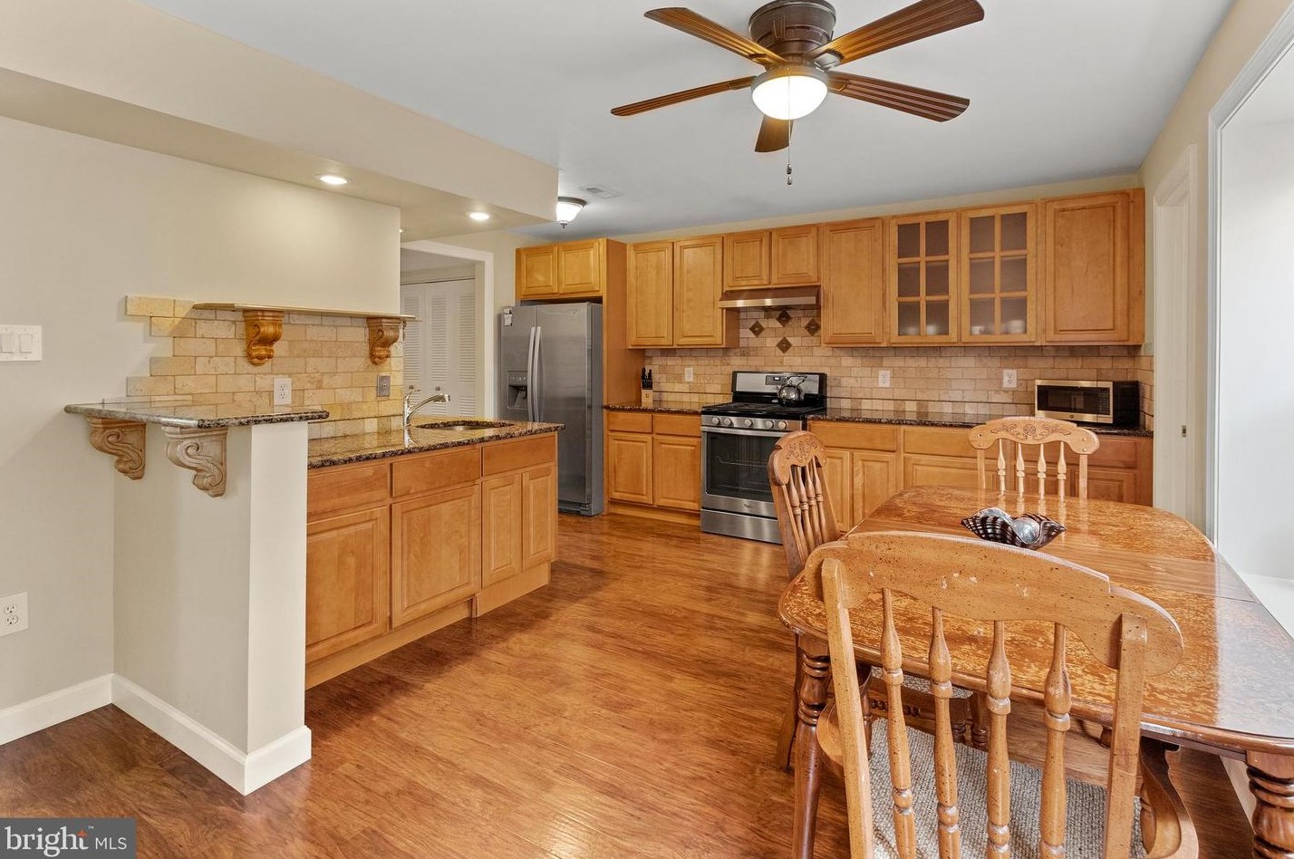 1 Cottonwood St, Upper Makefield PA  18940-3216 exterior