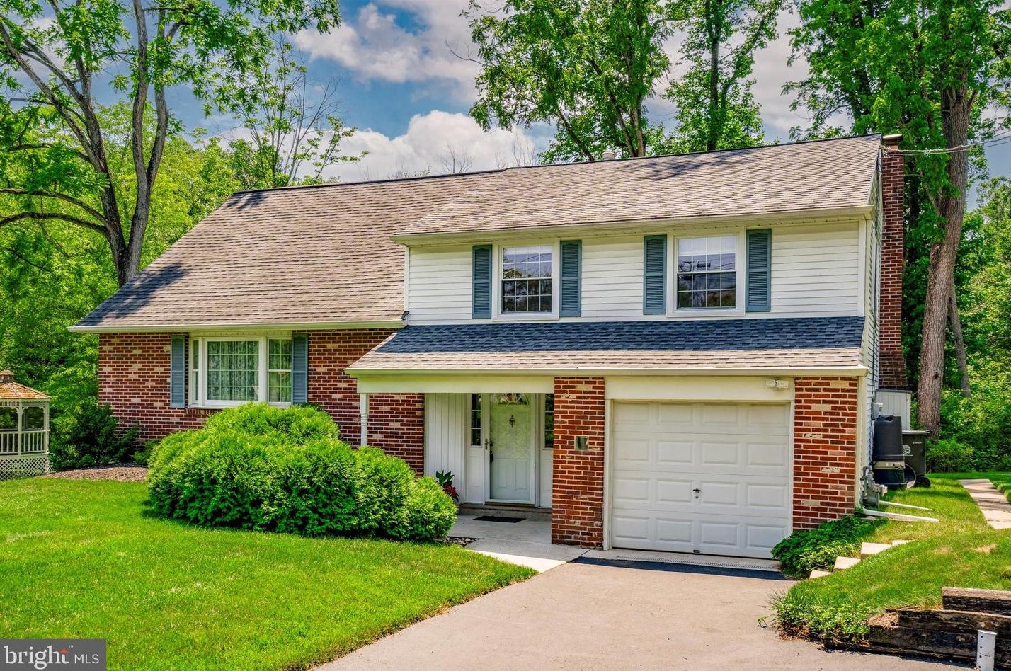 56 Boxwood Rd, Southampton, PA 18966
