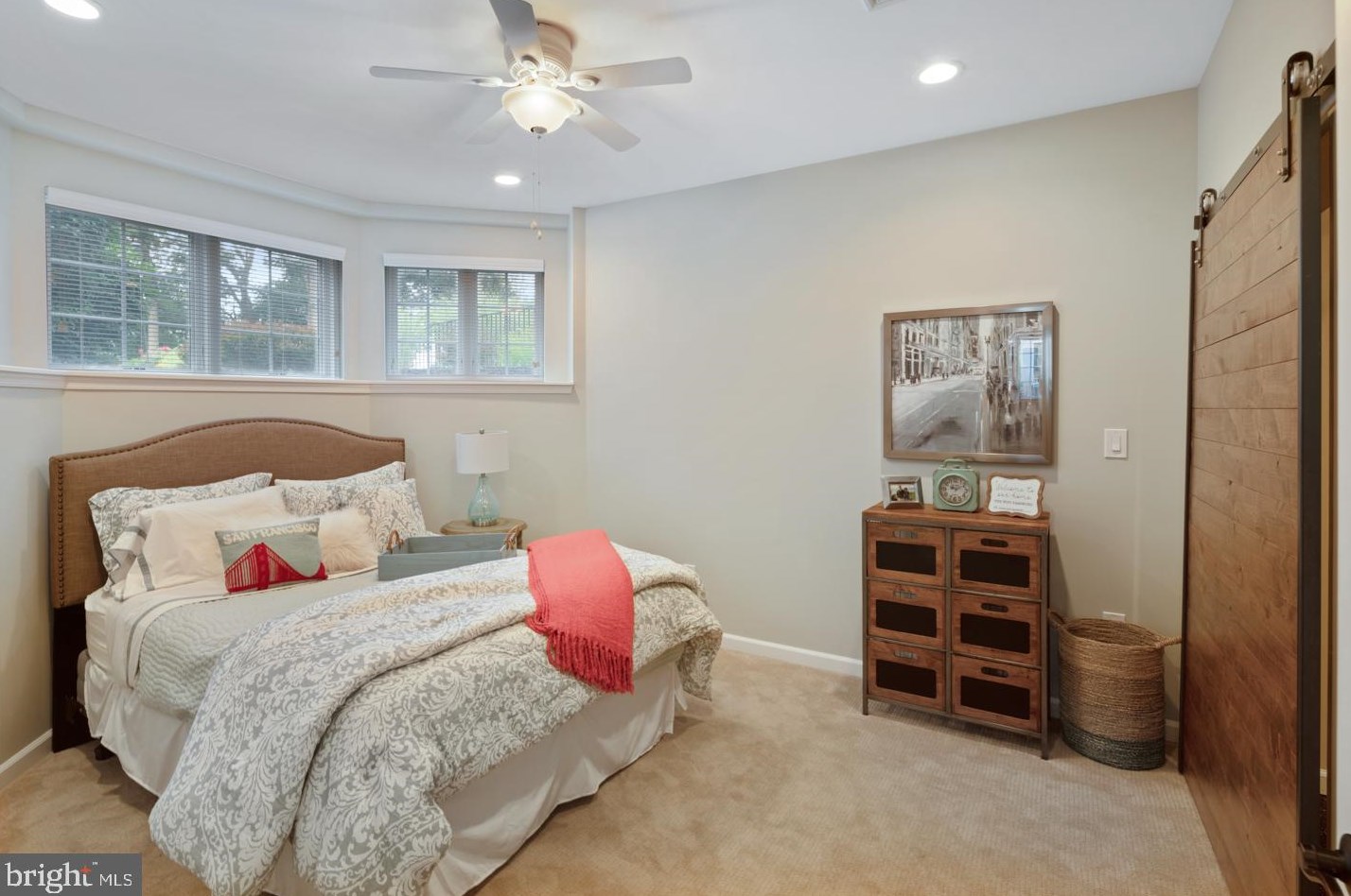 19 Larkspur Ln, Upper Makefield PA 18940-2620 exterior