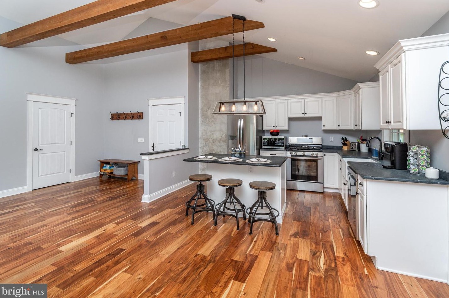 2969 Windy Bush Rd, Upper Makefield PA 18940-3119 exterior