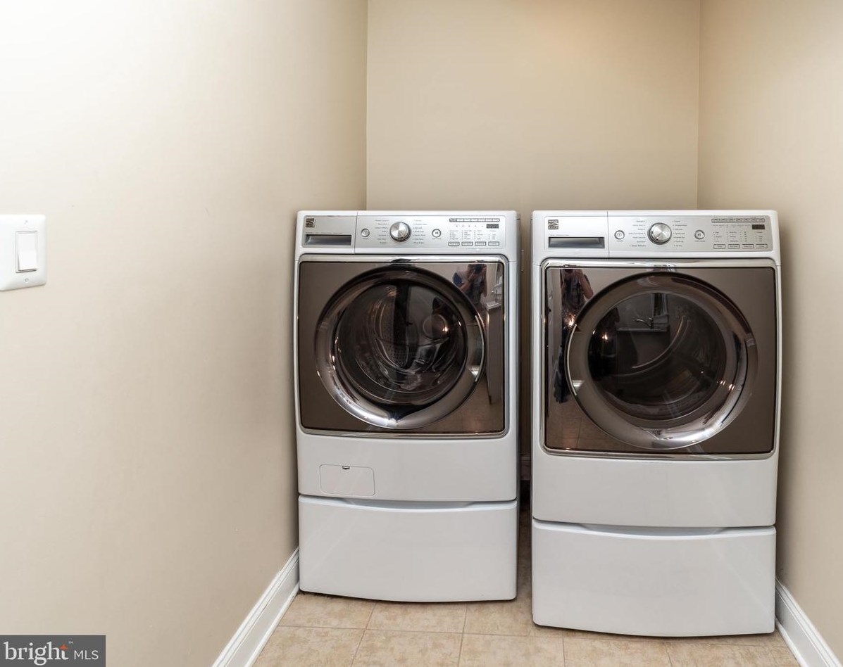 2969 Windy Bush Rd, Upper Makefield PA 18940-3119 exterior