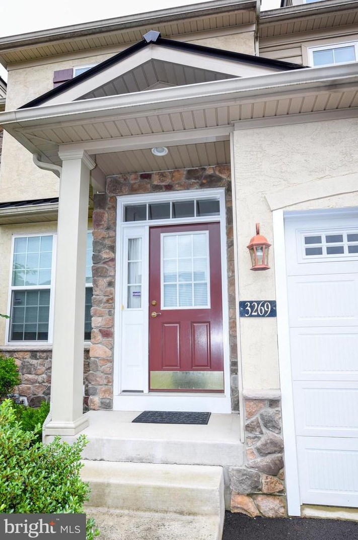 3269 Brookside Dr, Furlong, PA 18925-1222