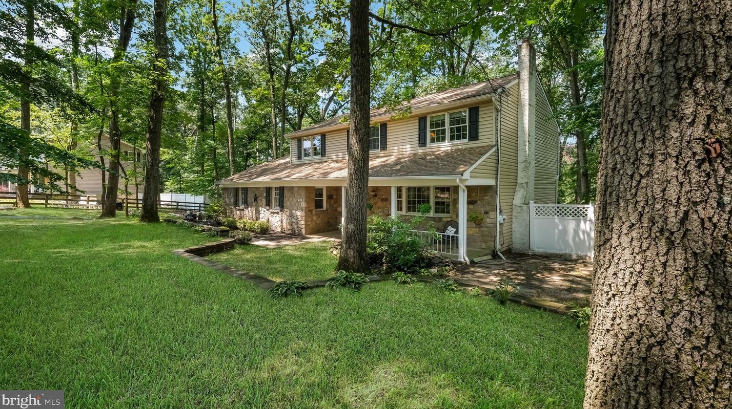 3648 Oak Ln, Furlong, PA 18925-1158